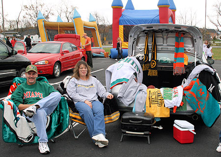 10 Spooktacular ideas for Trunk or Treat Decorating - What The Flicka?